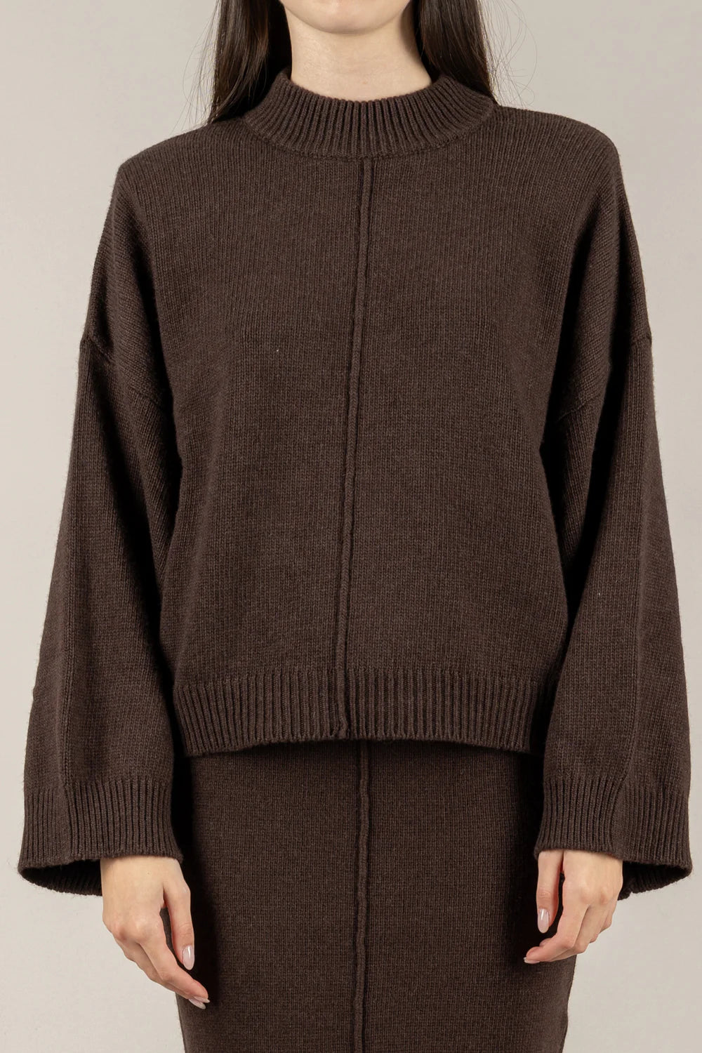 VICOLO - 55193F - MAGLIA SPALLINE CUCITURA FRONTALE MOKA