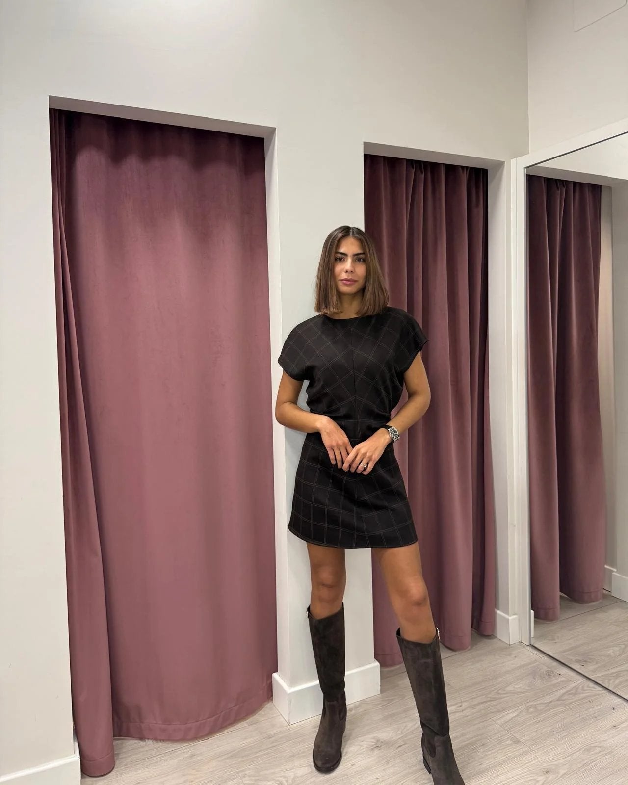 Stivale In Camoscio Con Zeppa Interna moro