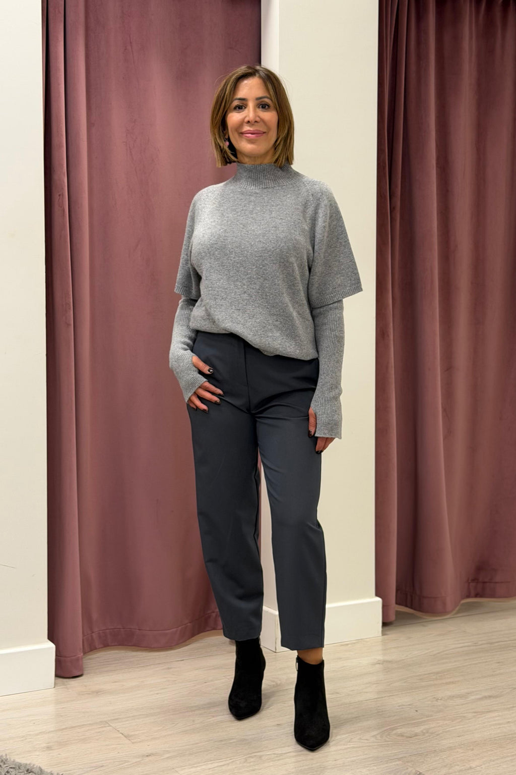 Pantalone carrot con elastico GRIGIO