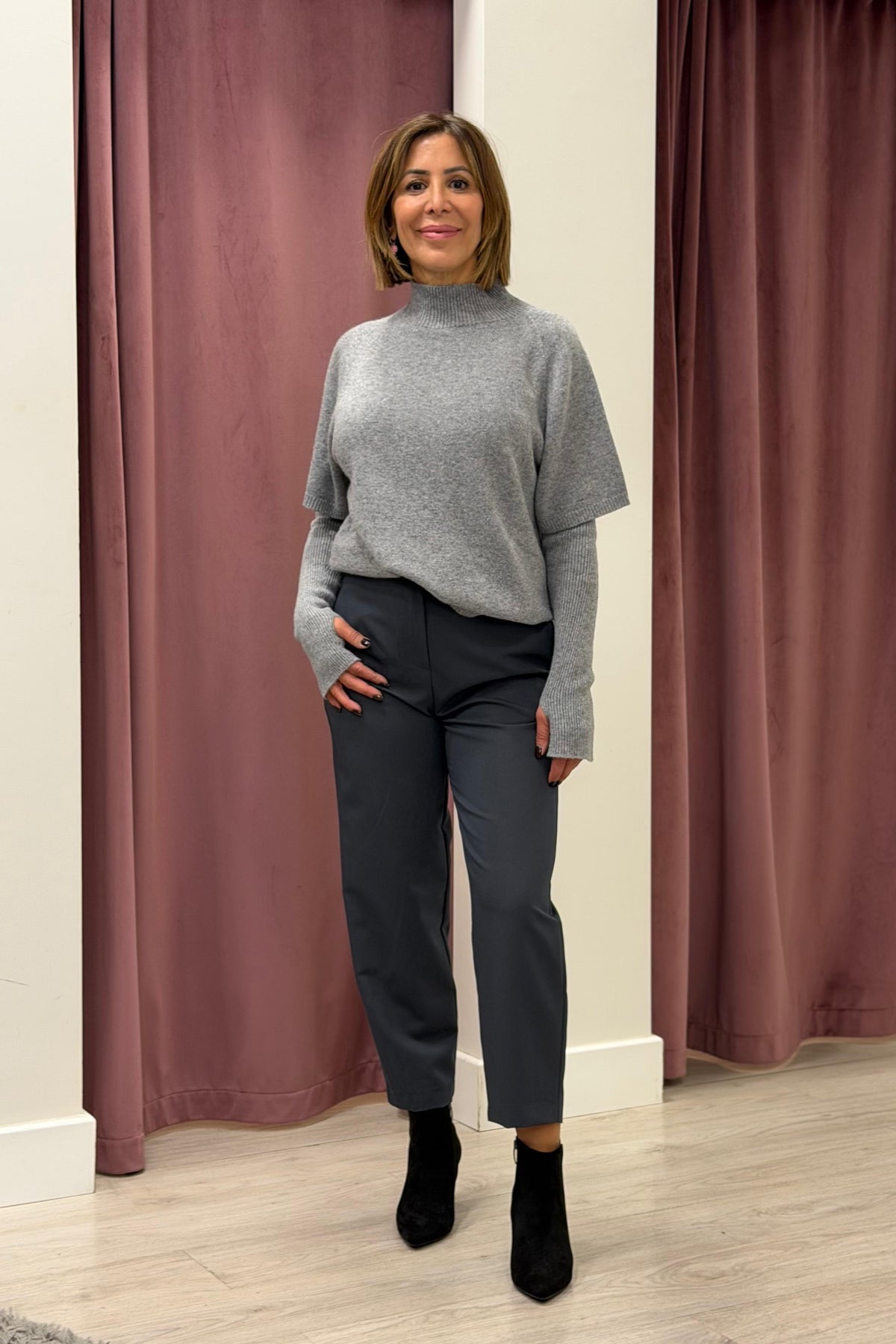 Pantalone carrot con elastico GRIGIO