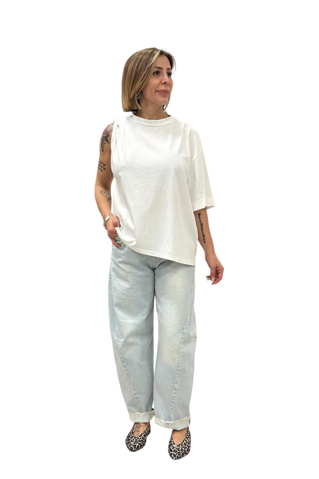 T-SHIRT BIANCA TENSIONE IN