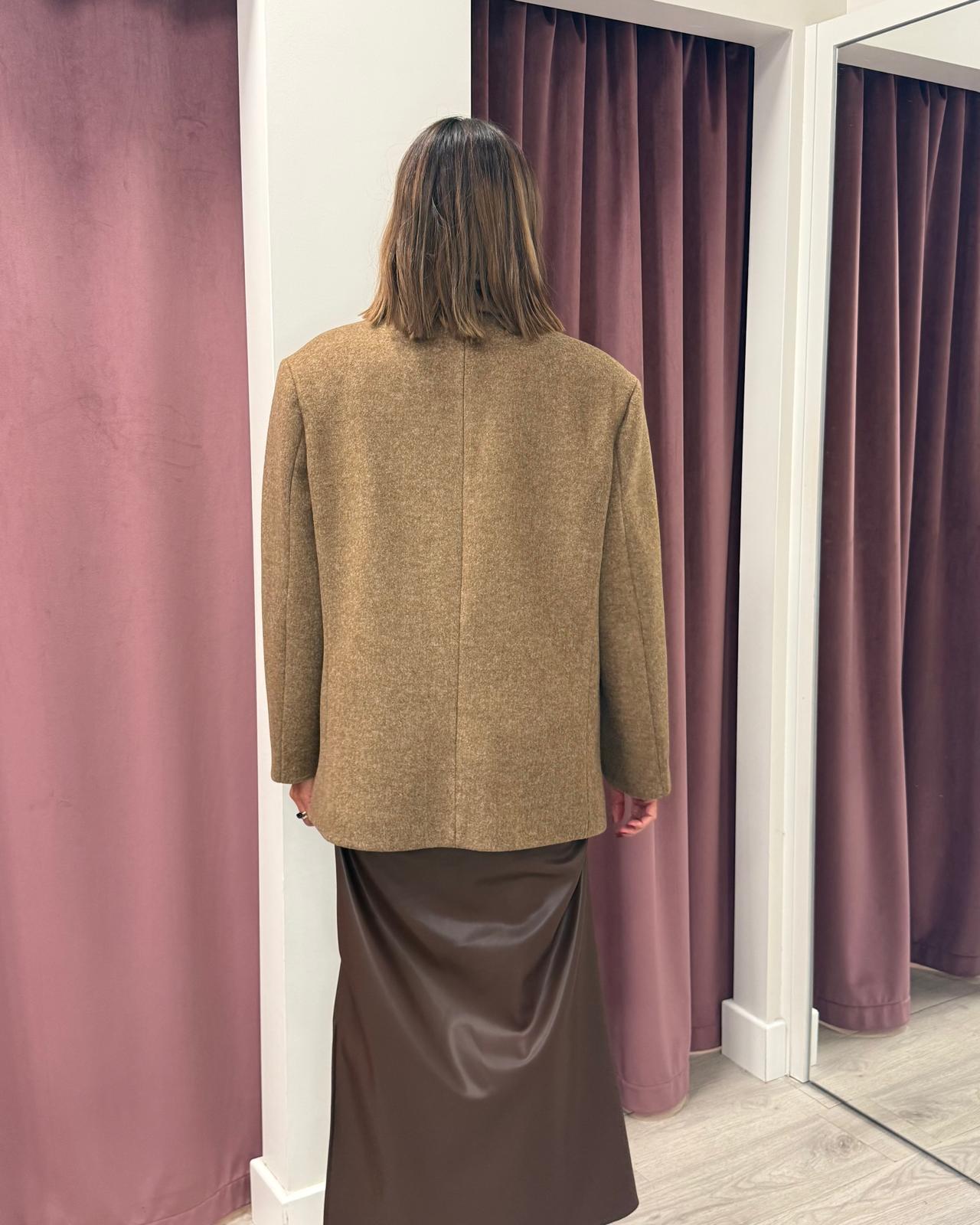 Vicolo - Giacca cappotto over con spille Art. TF2012 CAMMELLO