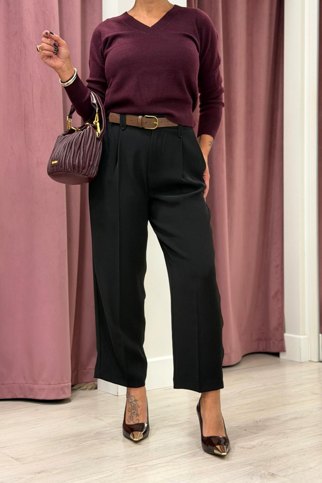 Pantalone nero con cintura TENSIONE IN