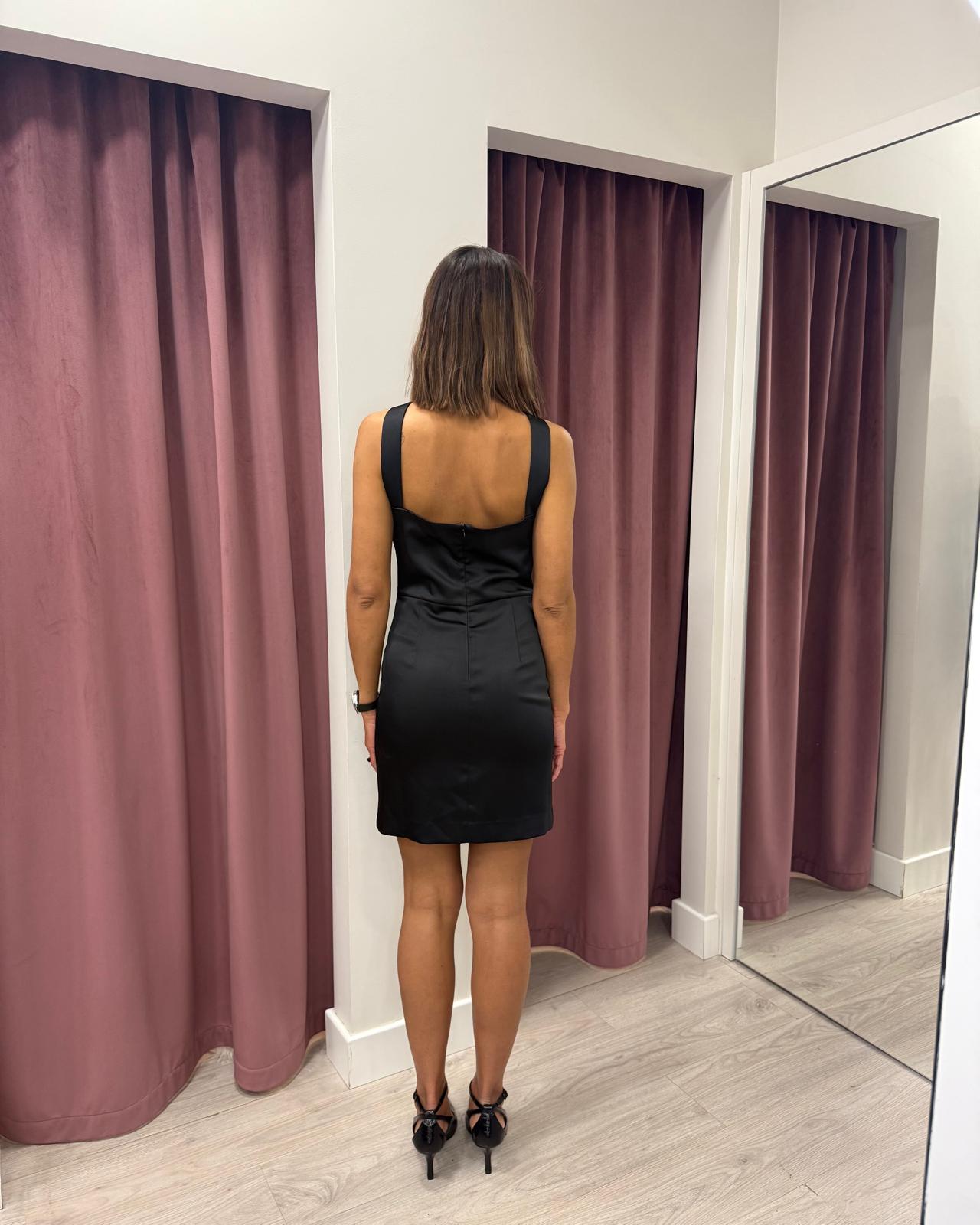 ABITO RASO NERO VICOLO