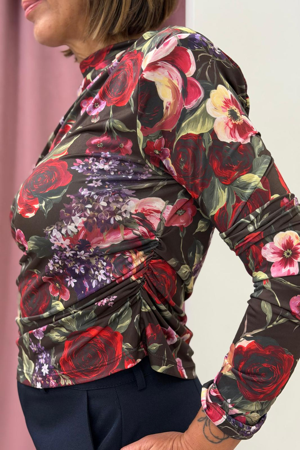 Maglia floreale arricciata ai lati HAVEONE