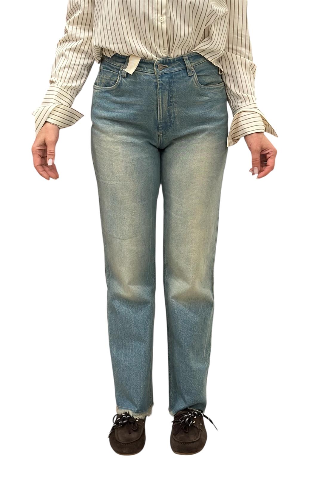JEANS TENSIONE IN DRITTO SFRANGIATO SUL FONDO
