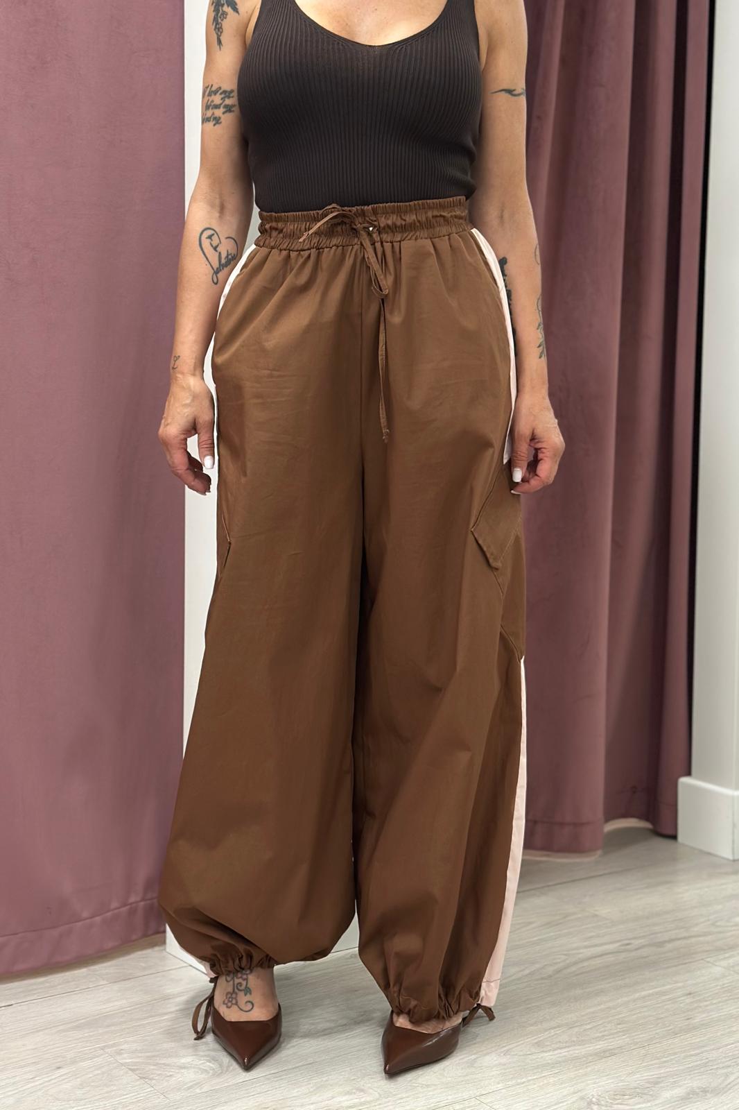 Pantalone cargo bicolore 100% cotone tabacco/rosa