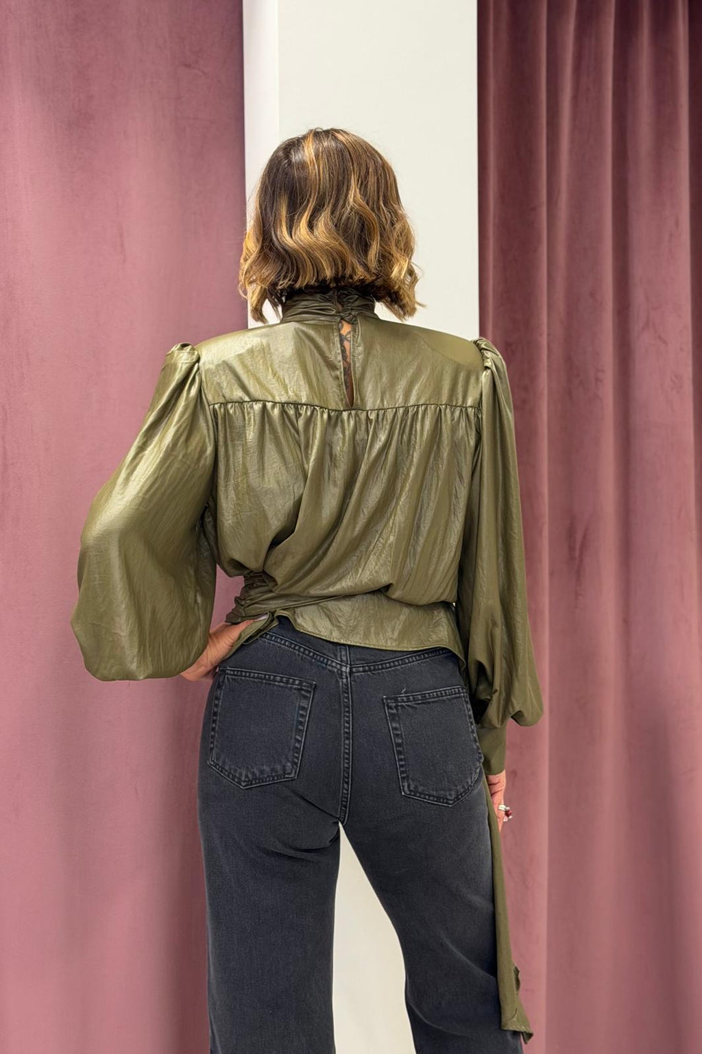 Blusa verde con spalline e fusciacca HAVEONE