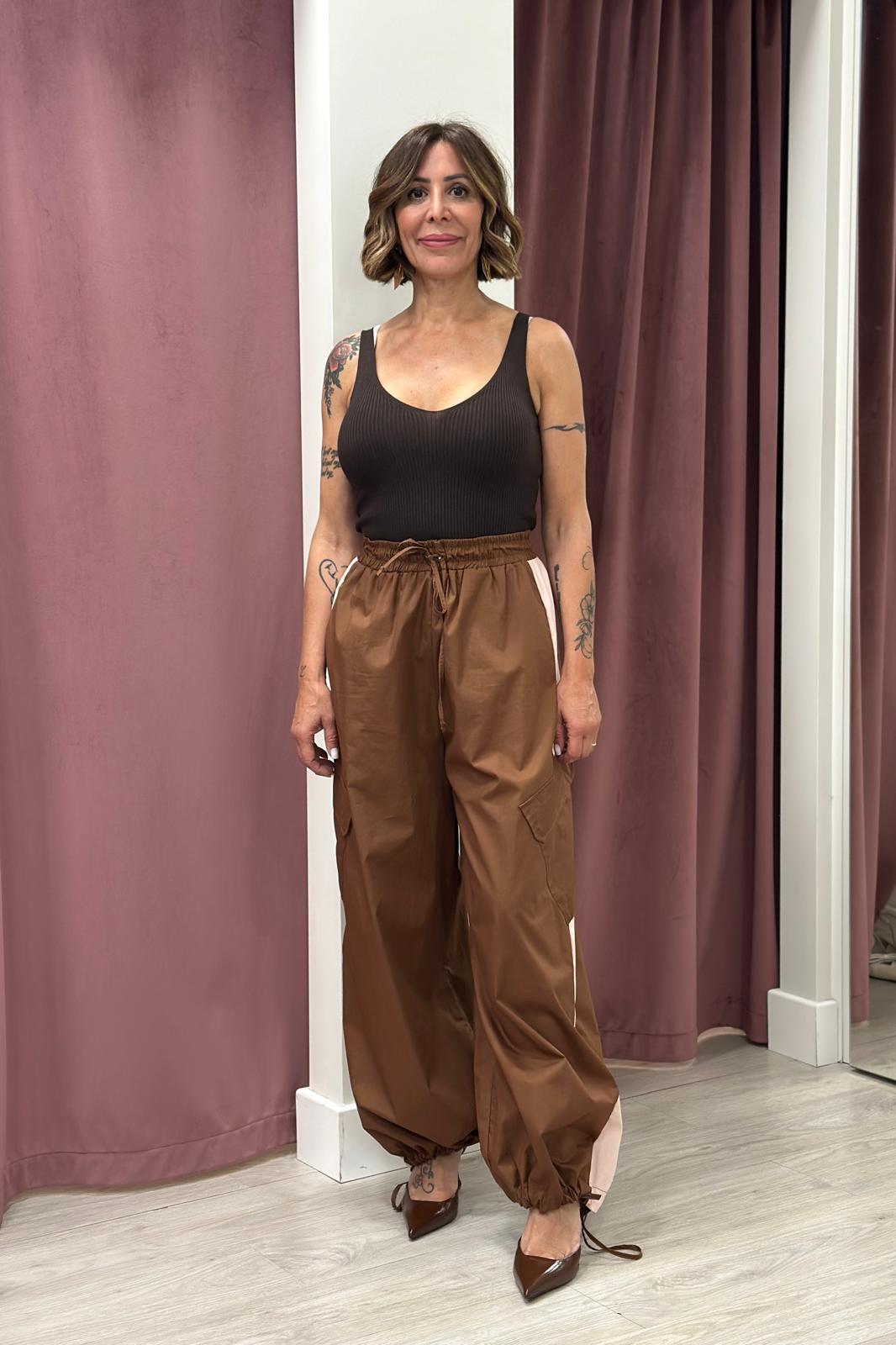 Pantalone cargo bicolore 100% cotone tabacco/rosa