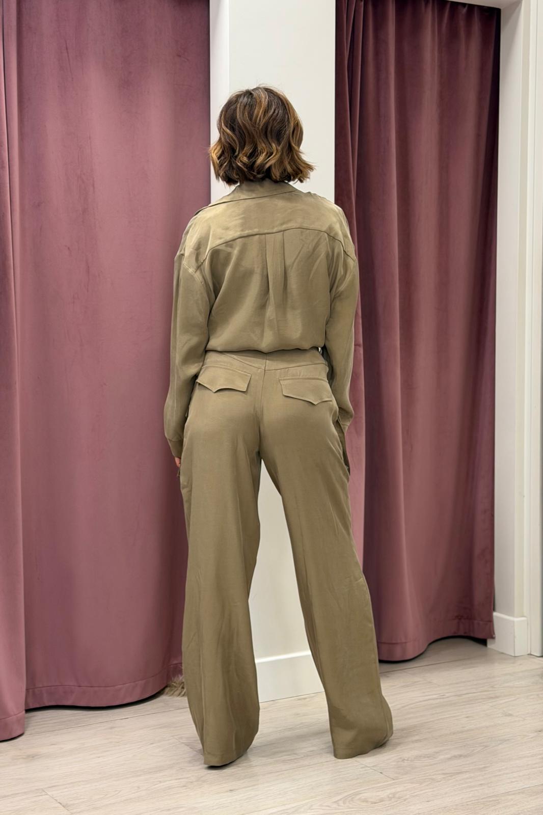 Pantaloni kaki con tasconi TENSIONE IN