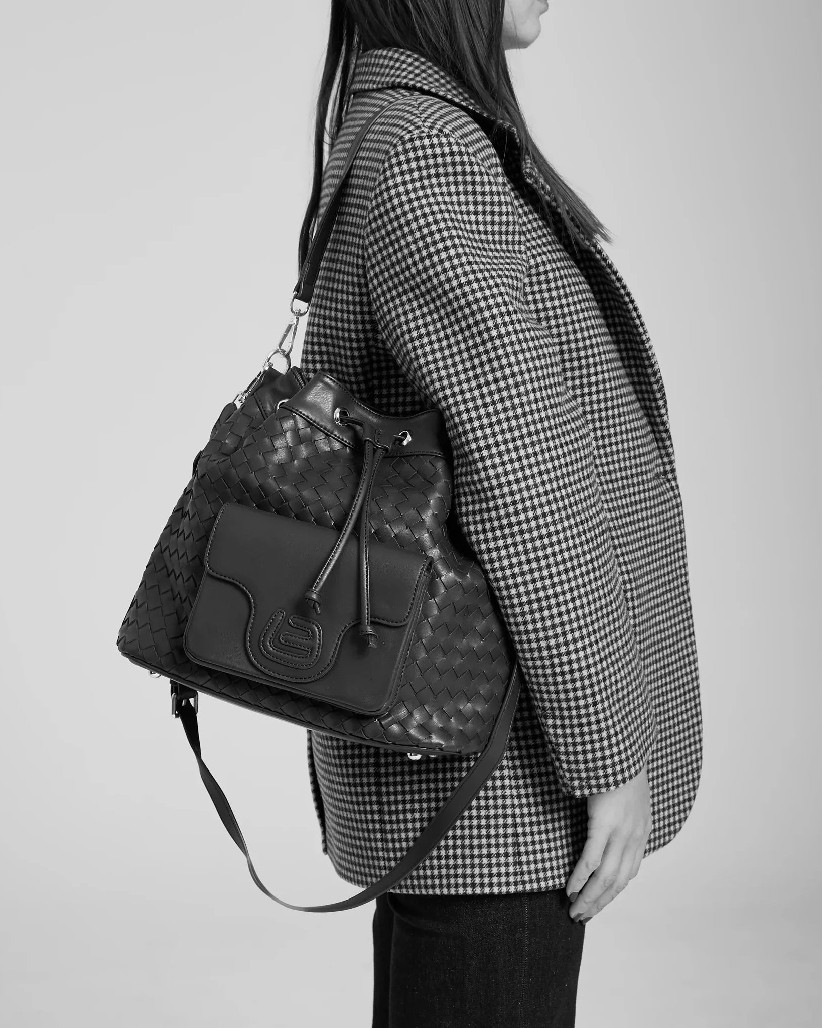 BORSA SECCHIELLO Blair Intrecciato