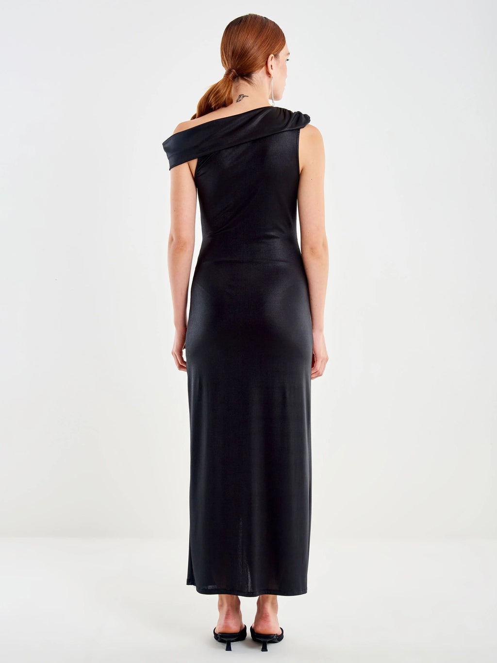 Abito Lungo Asimmetrico UF0139