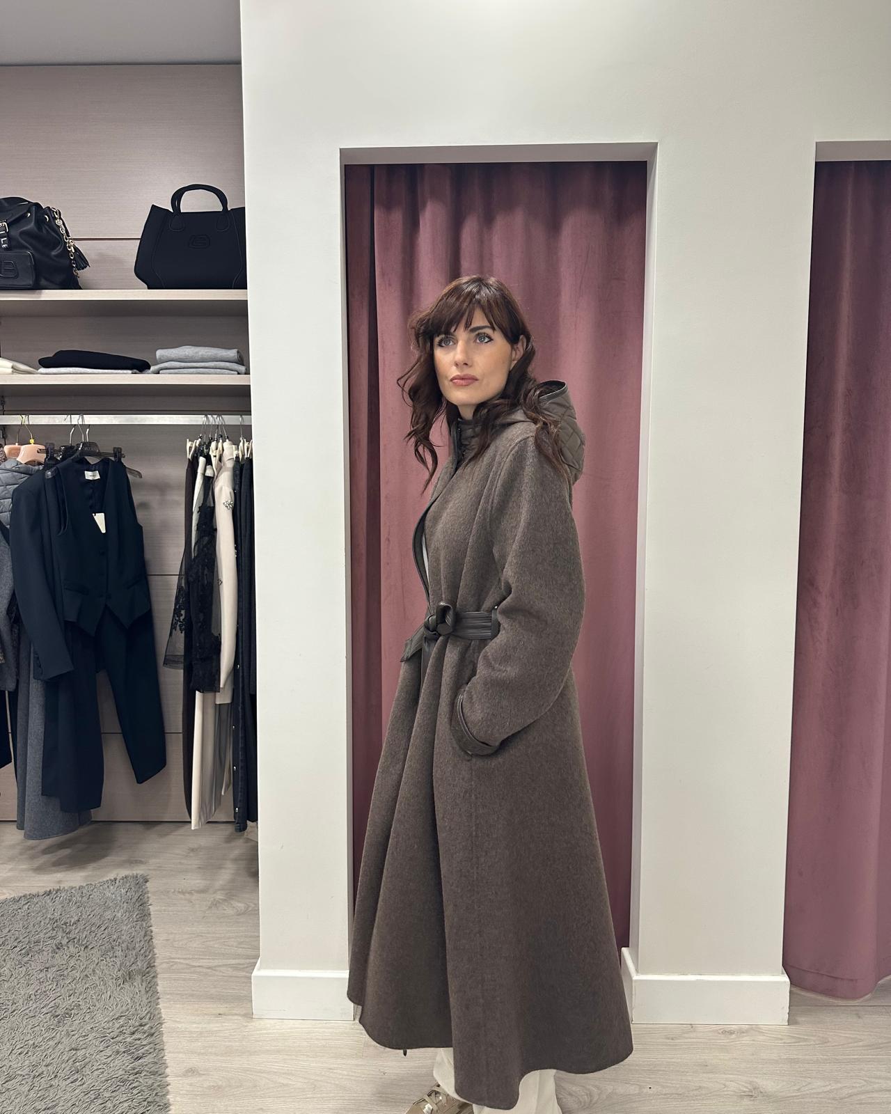 CAPPOTTO CON CAPPUCCIO TF0015